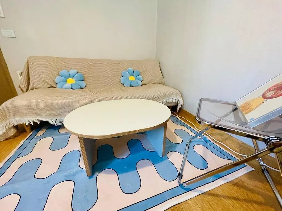 It'S So Blue Studio Apartment In Sinchon Seul