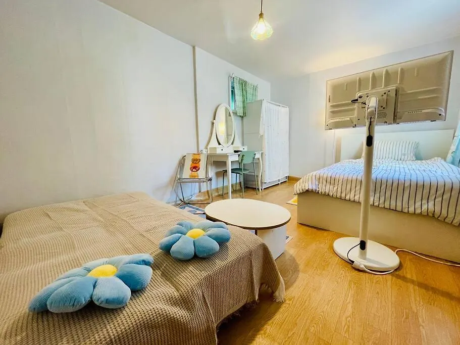 It'S So Blue Studio Apartment In Sinchon Soul