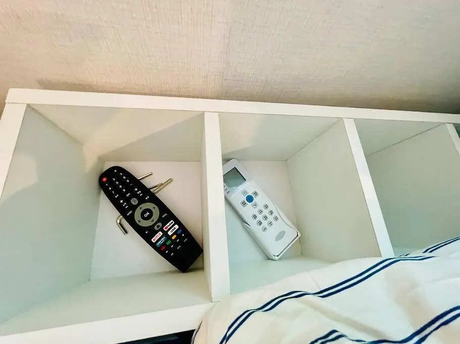 It'S So Blue Studio Apartment In Sinchon Soul