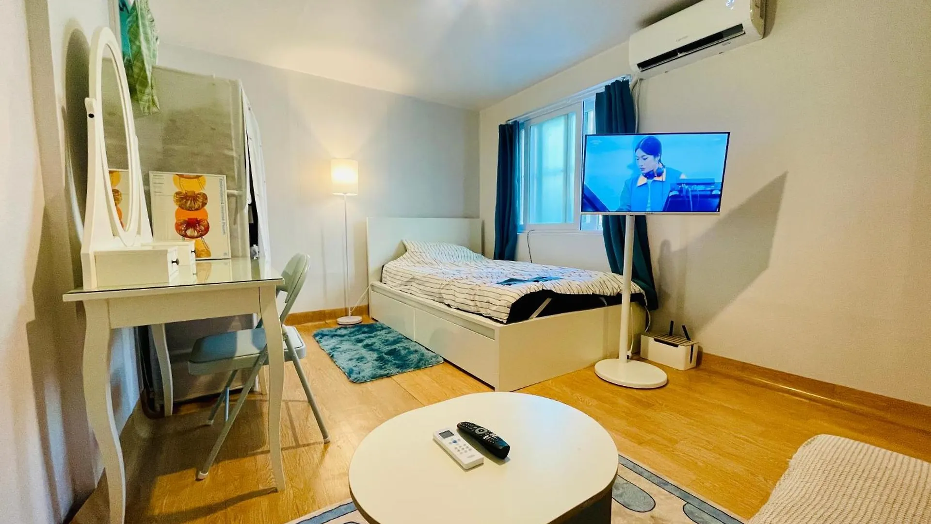 It'S So Blue Studio Apartment In Sinchon Soul 0*,  Jižní Korea